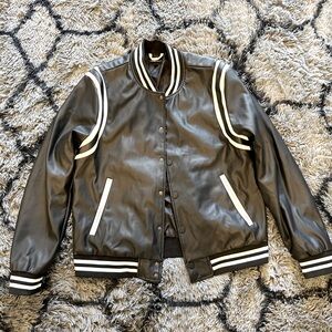 Fashionable Faux Leather Bomber Jacket